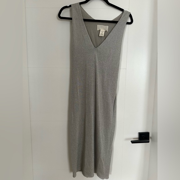 yaya Dresses & Skirts - Ya-ya silver knit dress